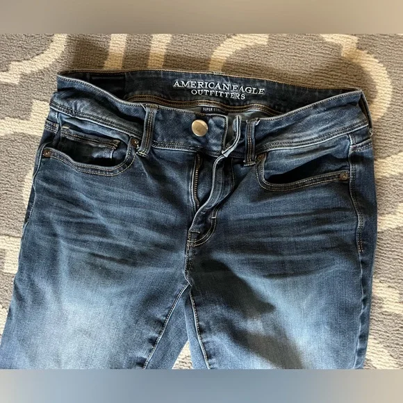 American Eagle Outfitters Flare Jeans in Dark Blue - Picture 2 of 4